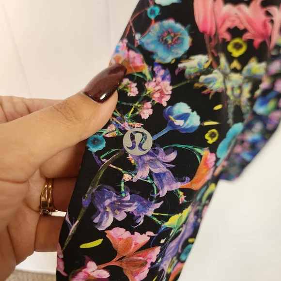 Lululemon Base Pace High-Rise Tight 28" Leggings Nulux Flowerscope Black Size 4 - Picture 6 of 8